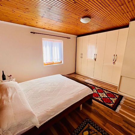 Nena'S Dashe House Berat Extérieur photo